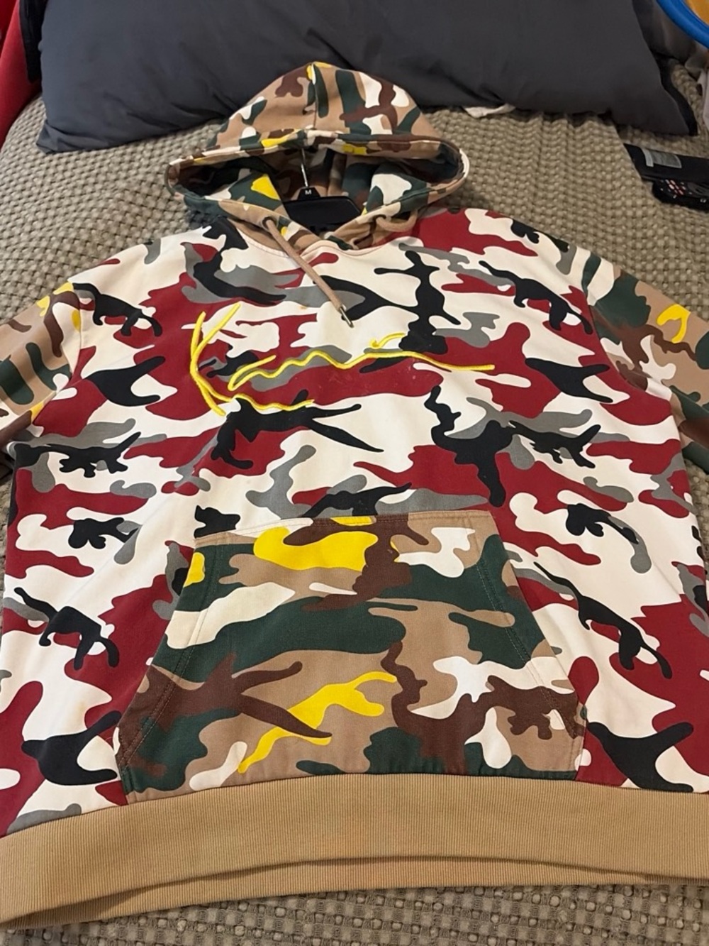 Camouflage Print Hooded Sweater in Red, Green & Brown